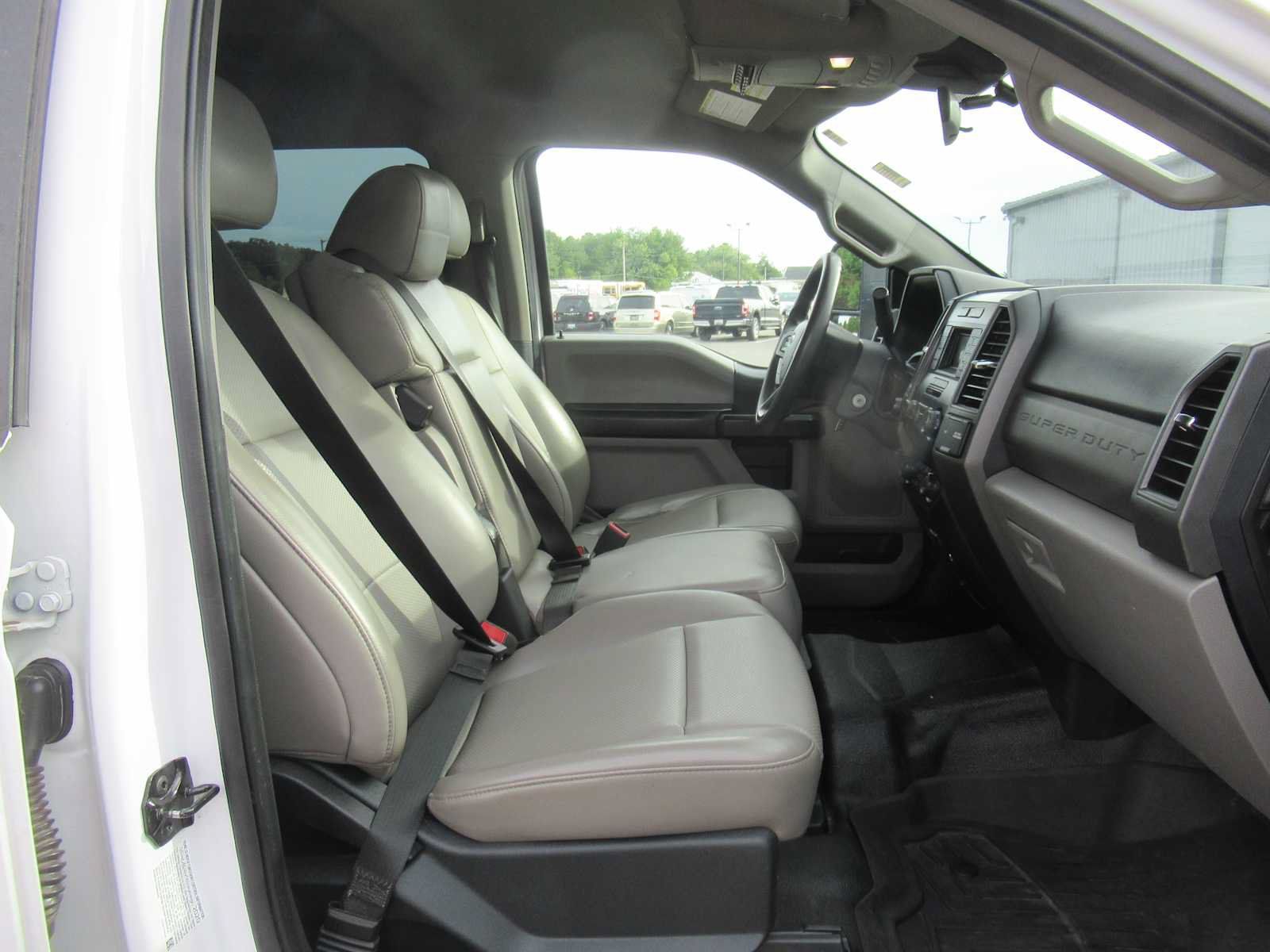 Used 2020 Ford F550 4x4 Crew Cab Super Duty image 17