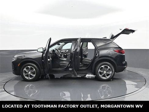 Used 2023 Chevrolet Blazer LT image 30