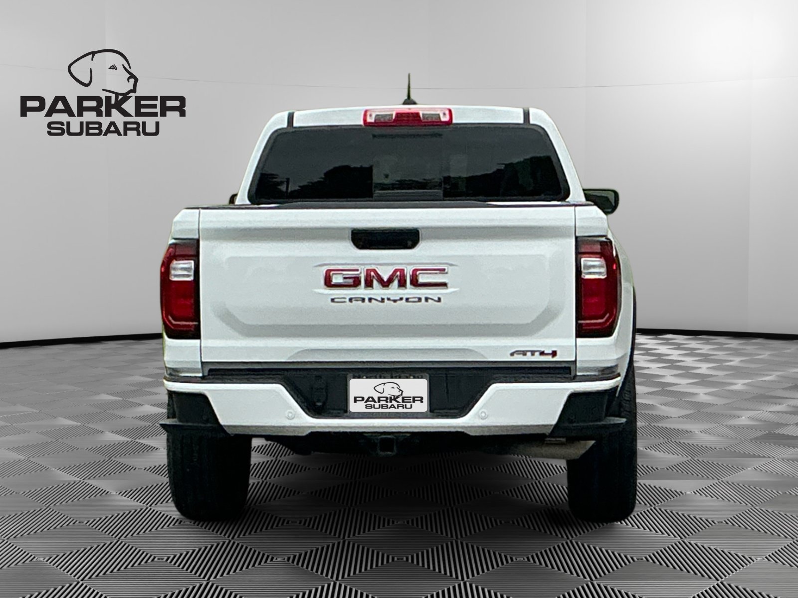 Used 2025 GMC Canyon AT4 w/ Technology Plus Package AWD/4WD image 4