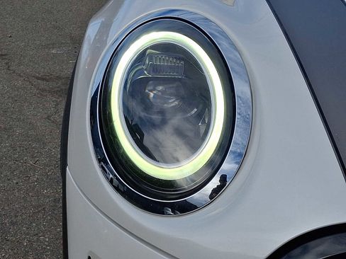 Certified 2024 MINI Cooper S image 9