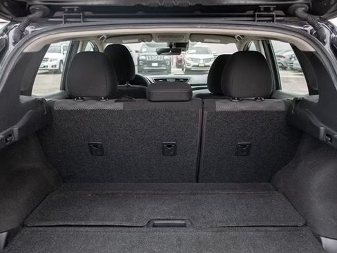 Used 2019 Nissan Rogue Sport SV FWD image 16