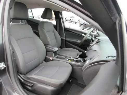 Certified 2017 Chevrolet Cruze LT w/ Convenience Package FWD image 20