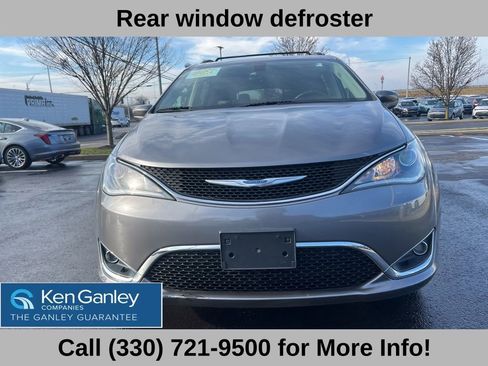 Used 2018 Chrysler Pacifica Touring-L image 19