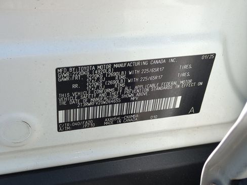 Used 2025 Toyota RAV4 XLE AWD/4WD image 33