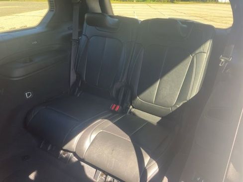 Used 2023 Jeep Grand Cherokee L Overland AWD/4WD image 17