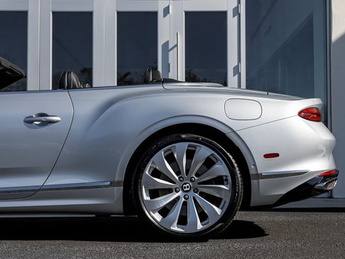 New 2026 Bentley Continental GTC image 13