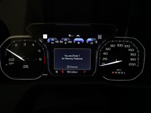 Used 2022 GMC Sierra 1500 Denali w/ Denali Premium Package AWD/4WD image 2
