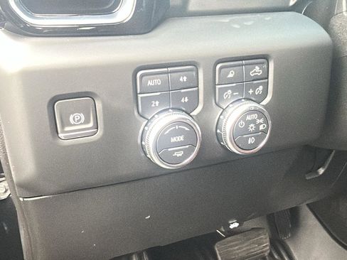 Used 2024 GMC Sierra 2500 Denali Ultimate w/ Snow Plow Prep/Camper Package image 18