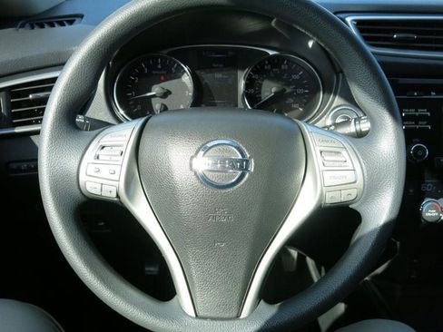 Used 2015 Nissan Rogue SV AWD/4WD image 25