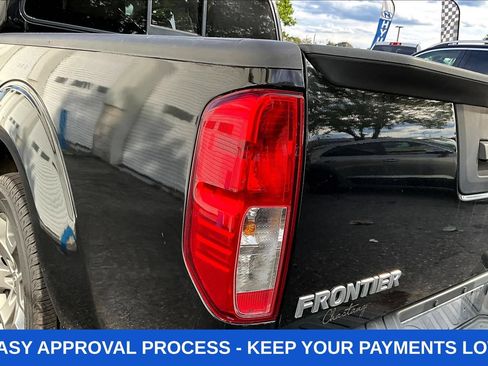 Used 2019 Nissan Frontier SL RWD image 29