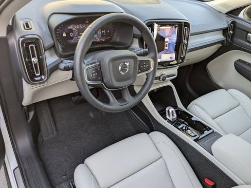 Used 2026 Volvo XC40 B5 Plus w/ Protection Package Premier image 3