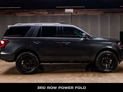 Used 2023 Ford Expedition Limited RWD image 11