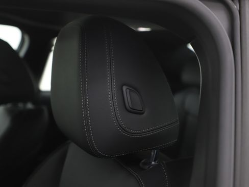 Used 2024 BMW M240i xDrive Coupe w/ Premium Package image 23