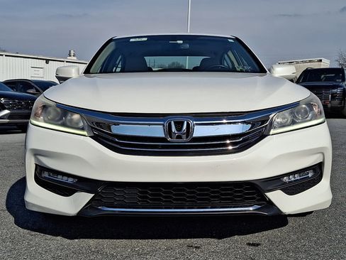 Used 2017 Honda Accord EX-L image 2