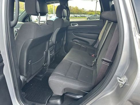 Used 2021 Jeep Grand Cherokee Laredo image 14