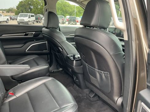 Used 2025 Kia Telluride S AWD/4WD image 22