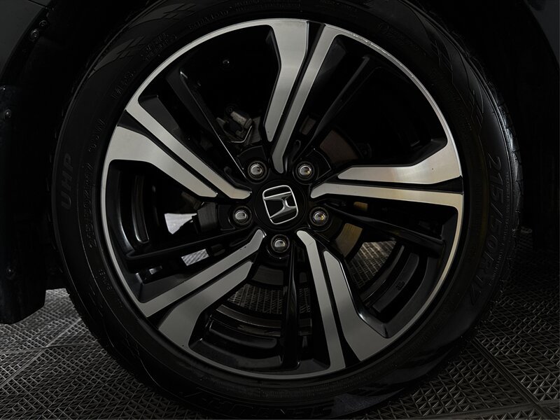 Used 2016 Honda Civic Touring image 18