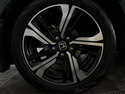 Used 2016 Honda Civic Touring image 18