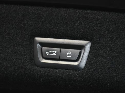 Used 2023 BMW 760i xDrive AWD/4WD image 71