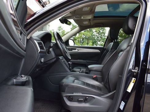 Used 2019 Volkswagen Atlas SEL Premium image 14