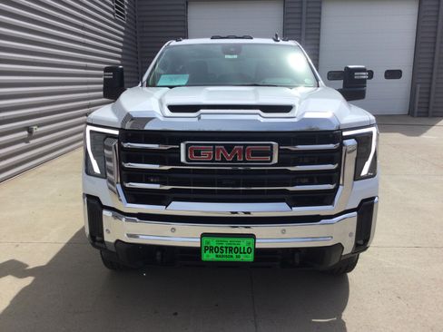 New 2026 GMC Sierra 2500 SLE w/ SLE Value Package; AWD/4WD image 3