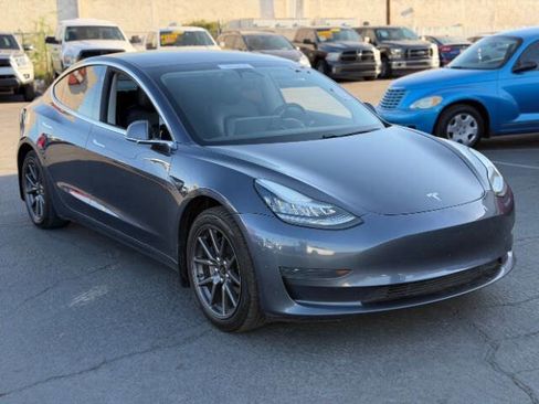 Used 2020 Tesla Model 3 Standard Range RWD image 1