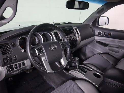 Used 2012 Toyota Tacoma PreRunner image 21