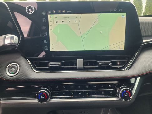 Used 2025 Chevrolet Equinox RS w/ Convenience Package III image 30