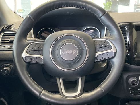 Used 2018 Jeep Compass Latitude w/ Popular Equipment Group AWD/4WD image 17