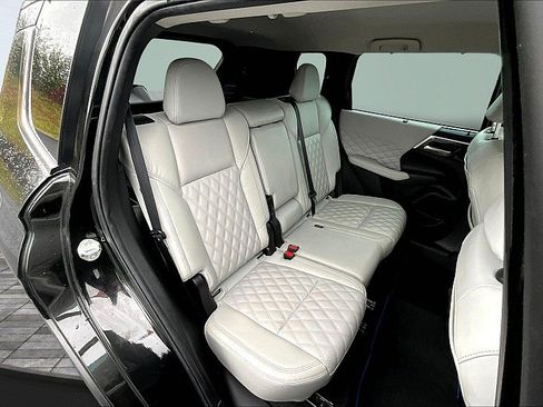 Used 2023 Mitsubishi Outlander SEL AWD/4WD image 10