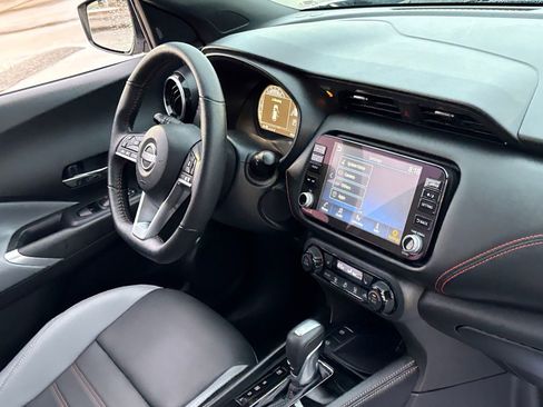Used 2023 Nissan Kicks SR w/ SR Premium Package image 40