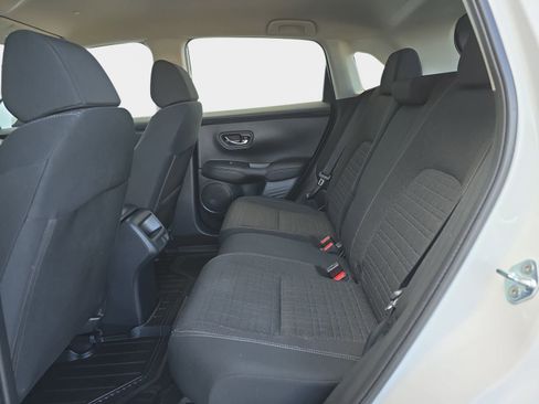 Used 2023 Honda HR-V LX image 16