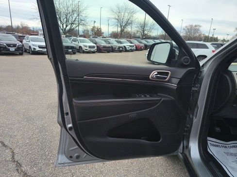 Used 2014 Jeep Grand Cherokee Limited image 10