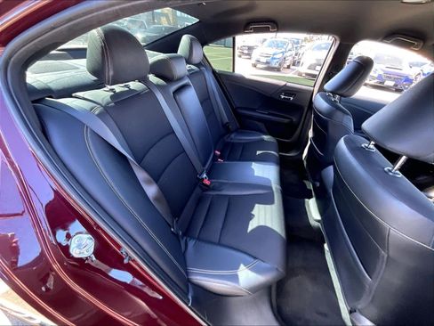 Used 2017 Honda Accord Sport image 28
