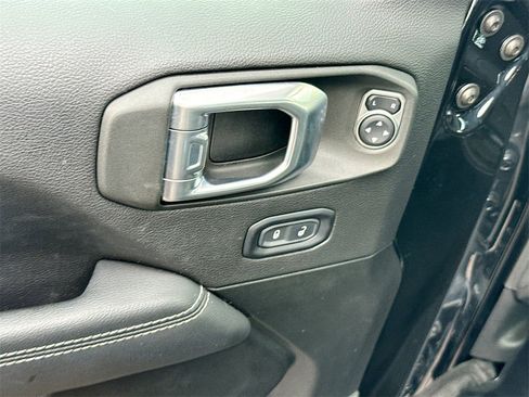 Used 2022 Jeep Gladiator Overland w/ Popular Equipment Package image 19