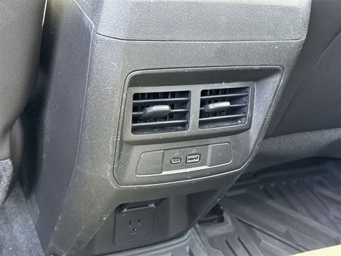 Used 2023 Chevrolet Colorado Z71 w/ Z71 Convenience Package 2 AWD/4WD image 26