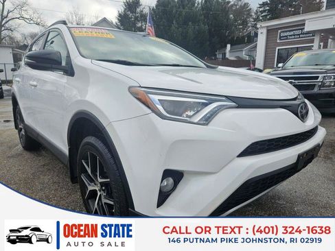 Used 2017 Toyota RAV4 SE image 6