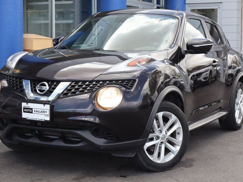 Used 2015 Nissan Juke SV w/ Technology Package image 1