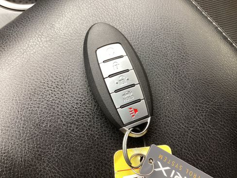 Used 2018 Nissan Pathfinder S AWD/4WD image 31