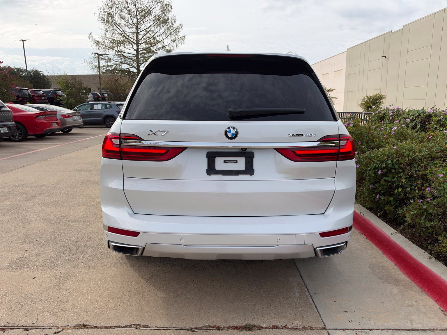 Used 2020 BMW X7 xDrive40i w/ Premium Package AWD/4WD image 7