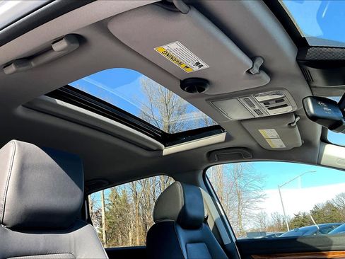 Used 2022 Honda CR-V Touring image 13