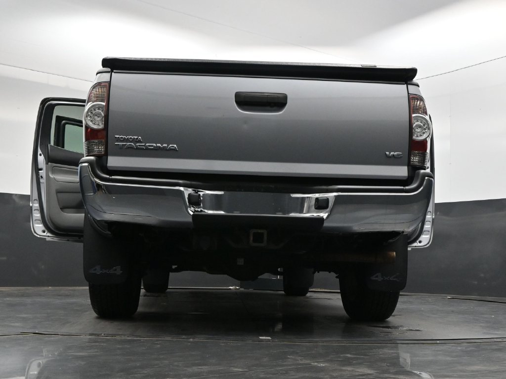 Used 2015 Toyota Tacoma 4x4 Double Cab w/ Limited Package image 43