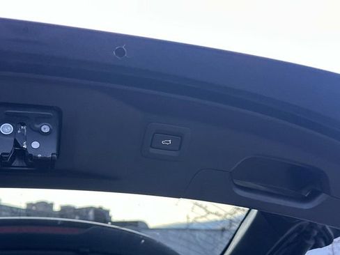 Used 2023 MAZDA CX-9 Touring image 16