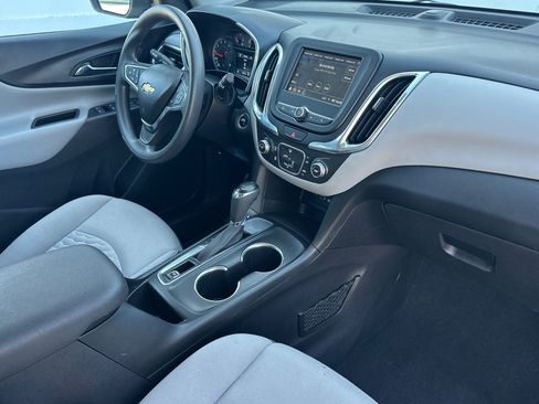Used 2019 Chevrolet Equinox LS FWD image 16