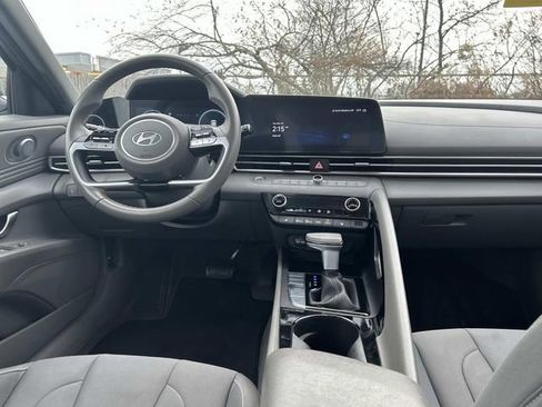 Certified 2024 Hyundai Elantra SEL w/ Convenience Package image 14