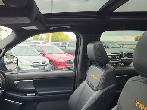 New 2025 Ford F250 Lariat w/ Lariat Ultimate Package image 17