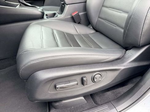 Used 2025 Honda CR-V EX-L image 15