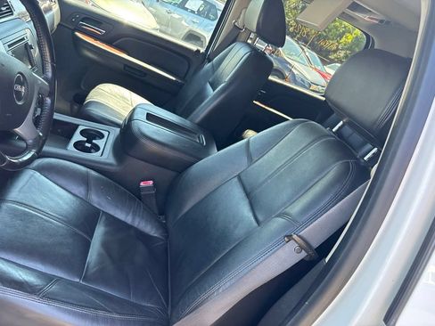 Used 2008 GMC Sierra 2500 SLT w/ Sun And Navigation Package AWD/4WD image 18