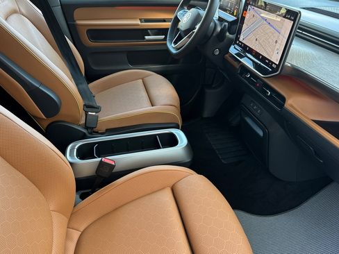 New 2025 Volkswagen ID. Buzz Pro S image 15