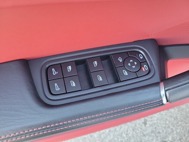 Certified 2023 Porsche Cayenne S AWD/4WD image 25